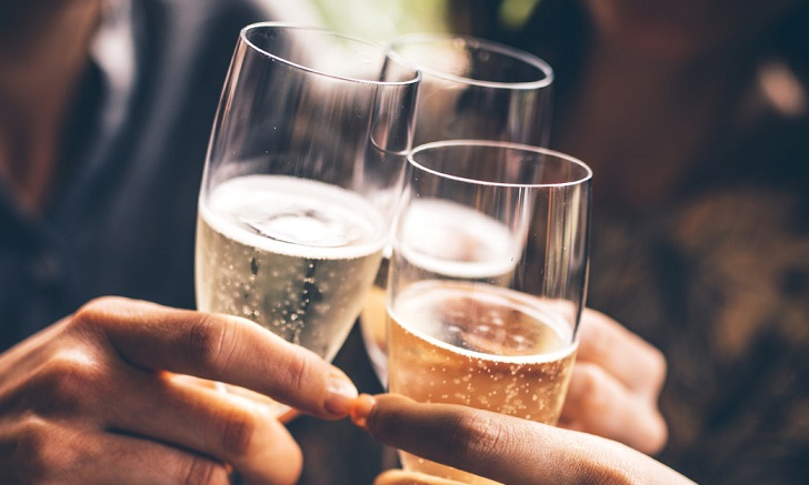 Does Moderate Drinking Protect Your Heart? A Genetic Study Offers a New Answer.